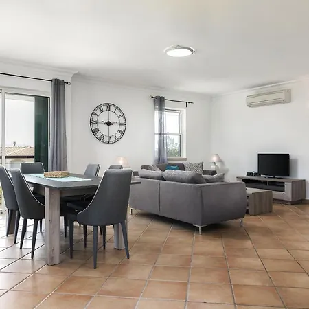 Apartment Stylish 3 Bedroom In Vila Sol Cabeco de Camara