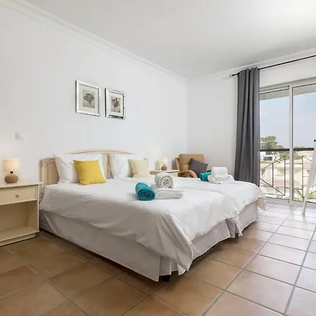 Stylish 3 Bedroom In Vila Sol * Cabeco de Camara
