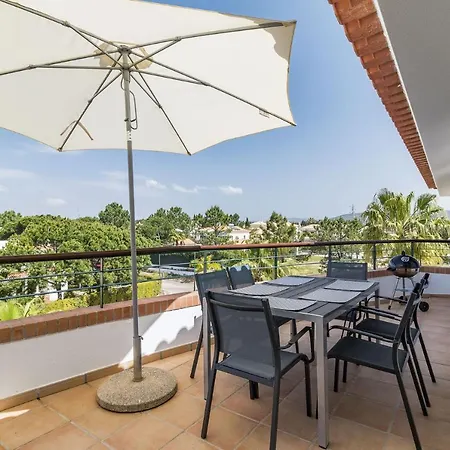 Stylish 3 Bedroom In Vila Sol Apartman *