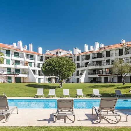 Stylish 3 Bedroom In Vila Sol Cabeço de Câmara